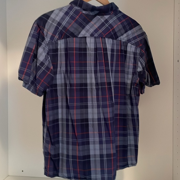 Smartwool Men’s shortsleeve button down - Size Large - Picture 2 of 3